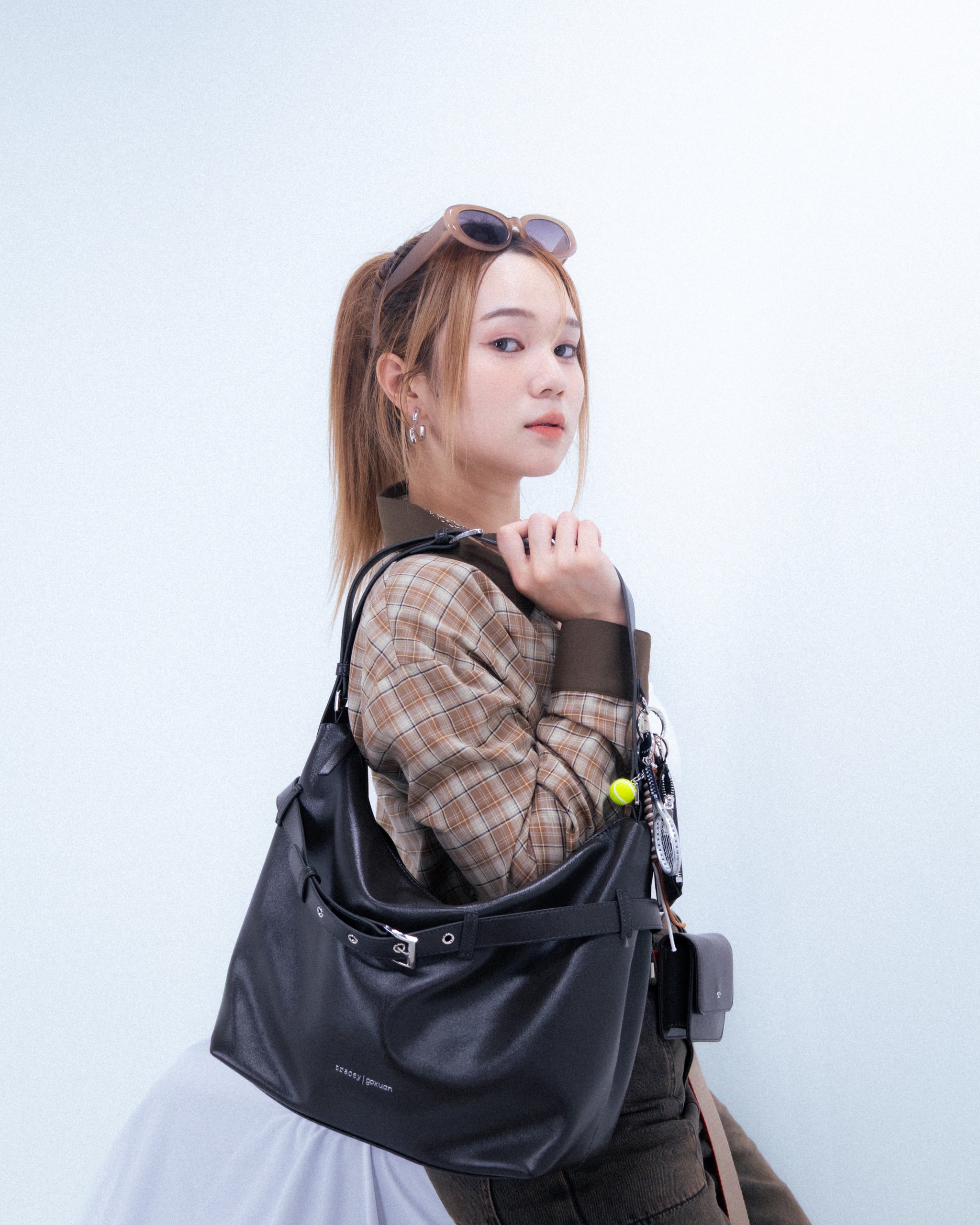 Cool Xuan Hobo Bag 15-Inch
